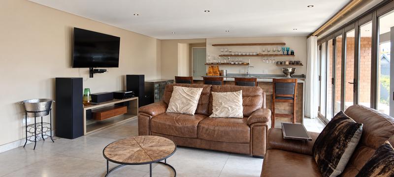 5 Bedroom Property for Sale in Middelburg Eastern Cape